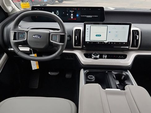 New 2026 Ford Expedition Active RWD image 20