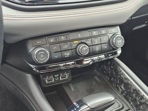 Used 2024 Dodge Durango R/T AWD/4WD image 36