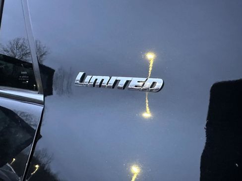 Used 2016 Toyota 4Runner Limited image 10