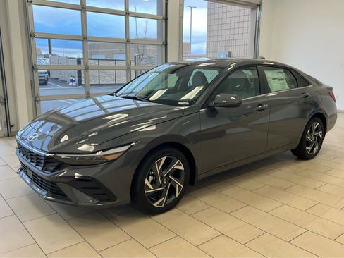 New 2026 Hyundai Elantra Limited image 1