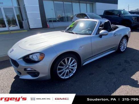 Used 2018 FIAT 124 Spider Lusso w/ Convenience Group RWD image 5