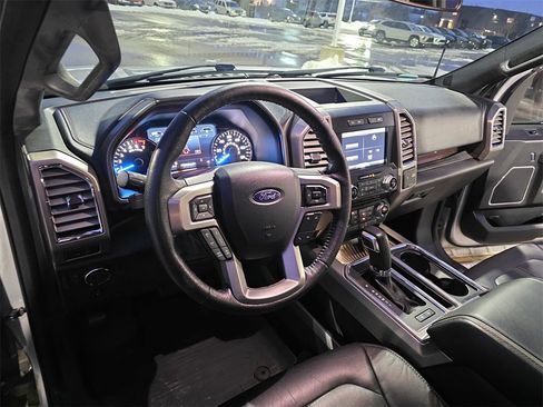 Used 2015 Ford F150 Platinum w/ Equipment Group 701A Luxury image 15