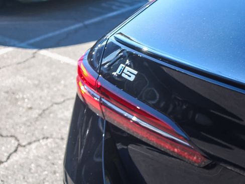 New 2026 BMW i5 eDrive40 w/ M Sport Package RWD image 7