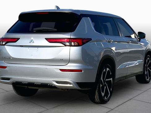 Used 2022 Mitsubishi Outlander SE FWD image 13