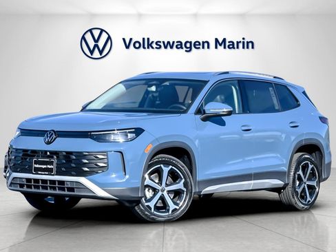 New 2026 Volkswagen Tiguan SE image 1