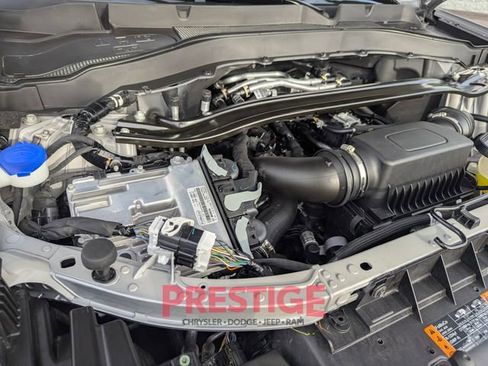 Used 2025 Ford Explorer Platinum w/ Ultimate Package image 32