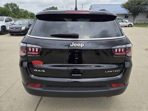 Used 2022 Jeep Compass Limited AWD/4WD image 4