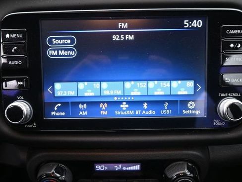 Used 2023 Nissan Kicks SR w/ Exterior Package image 4