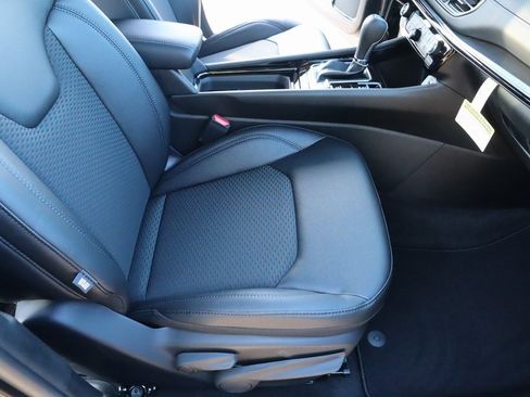 New 2026 Jeep Compass Latitude image 13