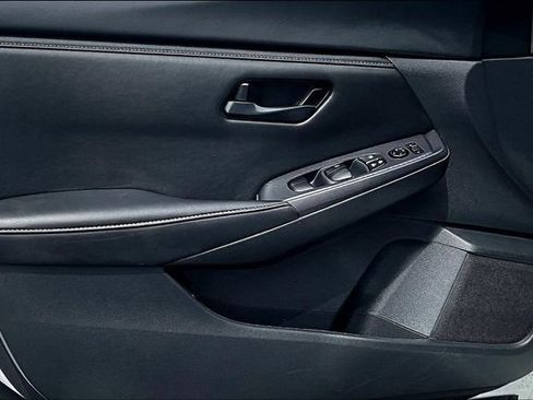 Used 2024 Nissan Sentra S FWD image 19