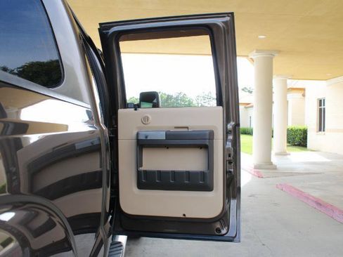 Used 2016 Ford F250 Lariat w/ Lariat Interior Package AWD/4WD image 30