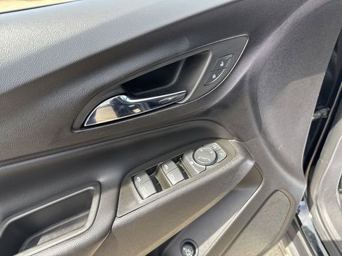 Used 2022 Chevrolet Equinox LT AWD/4WD image 23