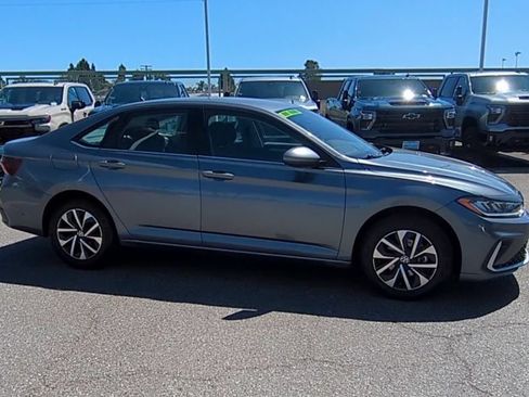 Used 2025 Volkswagen Jetta S FWD image 9