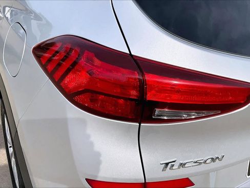 Used 2019 Hyundai Tucson SE image 28