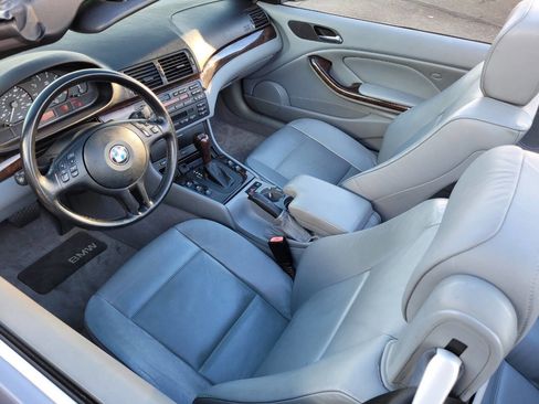 Used 2001 BMW 325Ci Convertible image 2