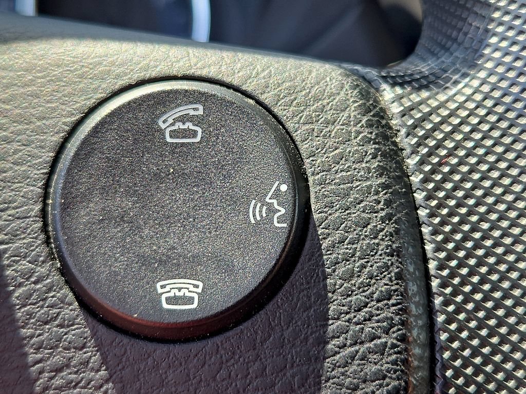 Used 2015 Toyota Corolla LE FWD image 25