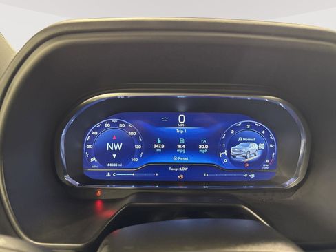 Used 2024 Chevrolet Tahoe RST w/ Luxury Package image 24