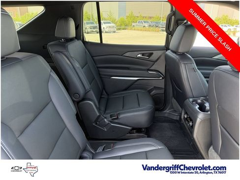 Used 2026 Chevrolet Traverse LT w/ Driver Confidence Package FWD image 25
