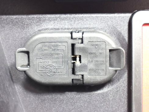 Used 2025 Toyota Tacoma SR5 image 41