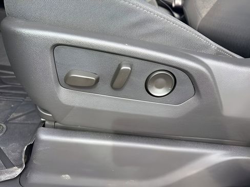 Used 2026 Chevrolet Silverado 1500 Custom RWD image 10