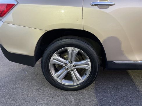 Used 2011 Toyota Highlander Limited image 8