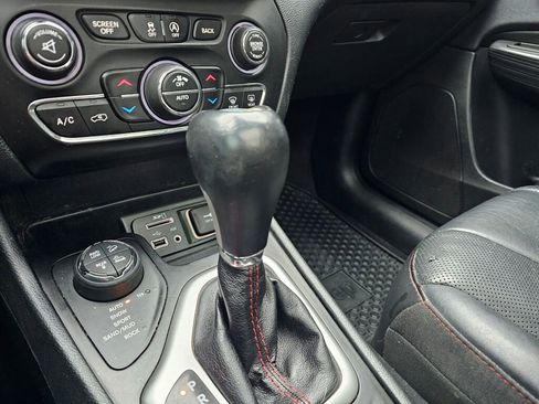 Used 2016 Jeep Cherokee Trailhawk w/ Leather Interior Group image 27