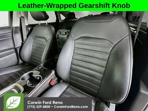 Used 2016 Ford Fusion SE w/ Equipment Group 202A AWD/4WD image 19