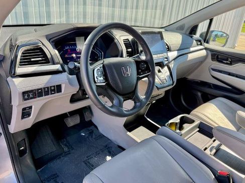 Used 2023 Honda Odyssey Touring image 10