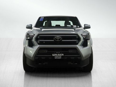 Used 2025 Toyota Tacoma SR5 image 8