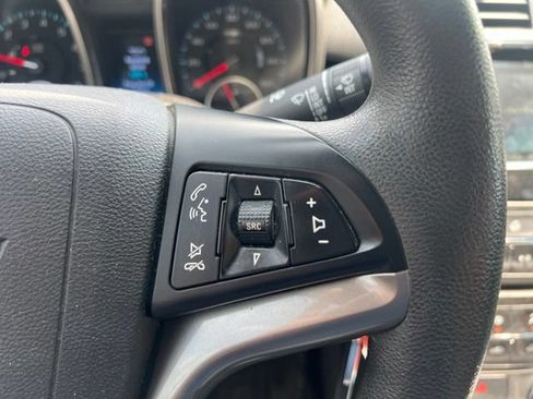 Used 2016 Chevrolet Malibu LT FWD image 21