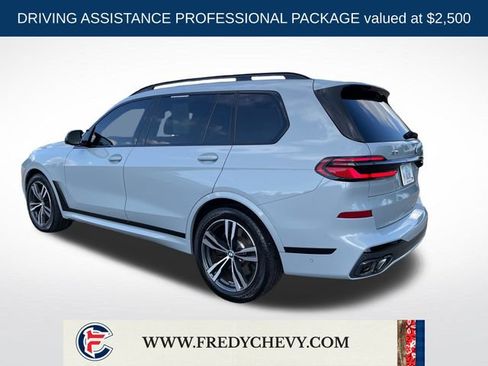 Used 2025 BMW X7 M60i AWD/4WD image 3