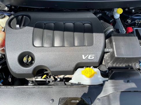 Used 2019 Dodge Journey Crossroad AWD/4WD image 28