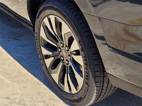 New 2025 Ford Expedition Platinum w/ Driver's Package image 5