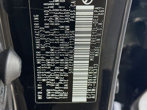 Used 2020 Toyota Corolla LE image 12