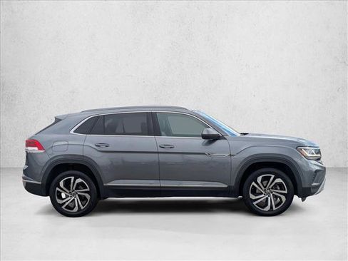 Used 2020 Volkswagen Atlas Cross Sport SEL Premium image 4