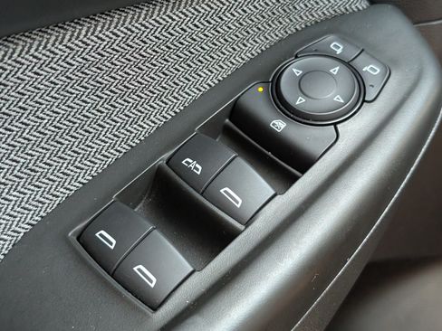 Used 2025 Chevrolet TrailBlazer LT AWD/4WD image 20