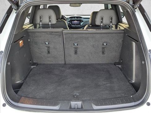 Used 2023 Chevrolet TrailBlazer RS w/ Sun and Liftgate Package FWD image 6