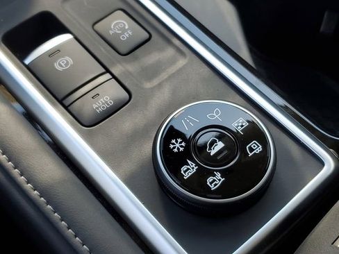 New 2026 Nissan Pathfinder SL AWD/4WD image 30