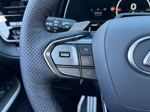 New 2026 Lexus TX 500h AWD image 17
