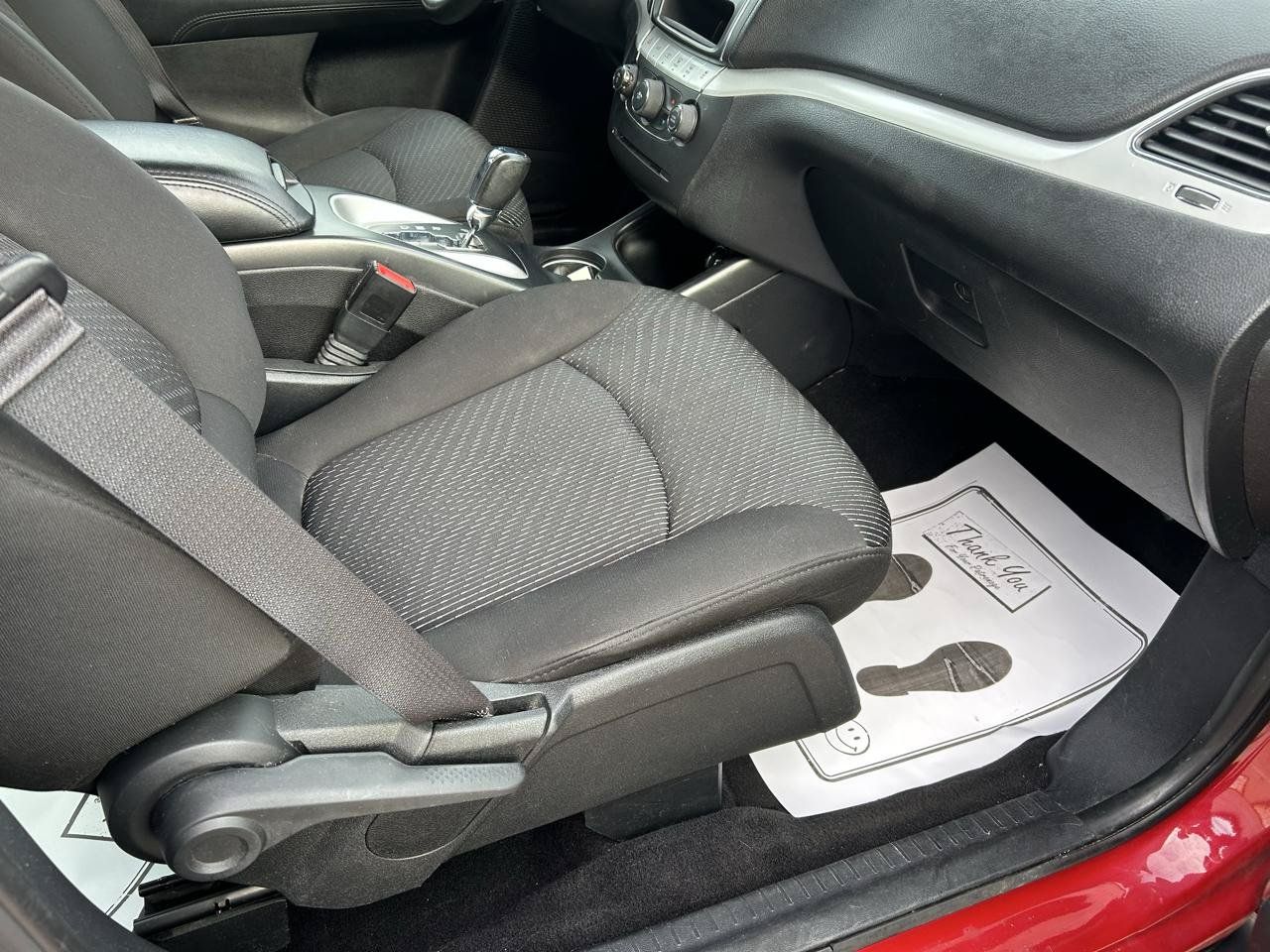 Used 2016 Dodge Journey SE w/ Flexible Seating Group FWD image 12