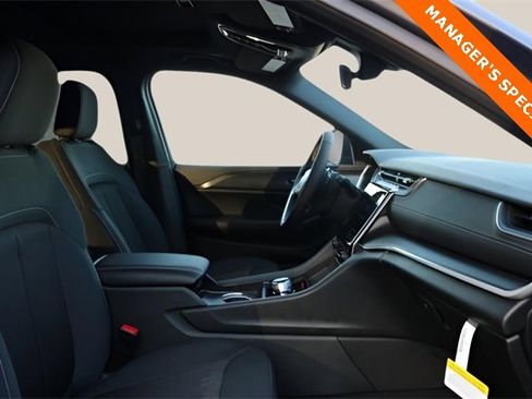 New 2025 Jeep Grand Cherokee L Laredo w/ Luxury Tech Group I image 19