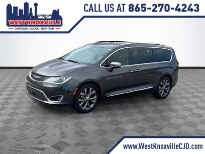 Used 2019 Chrysler Pacifica Limited w/ Tire & Wheel Group