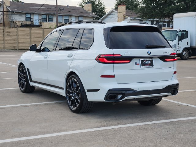 Used 2026 BMW X7 xDrive40i w/ Executive Package AWD/4WD image 2