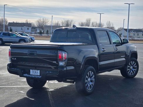 Used 2022 Toyota Tacoma Limited image 9