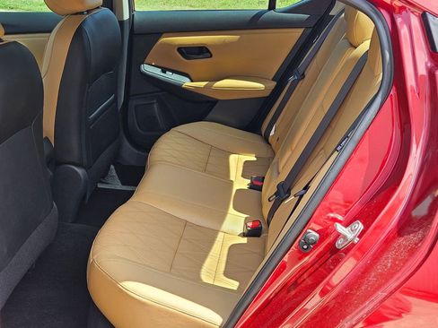 Used 2025 Nissan Sentra SV w/ SV Premium Package FWD image 15