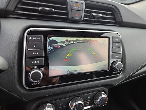 Used 2025 Nissan Versa S w/ Trunk Package image 18