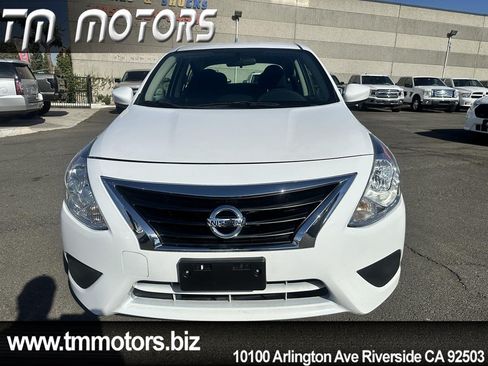 Used 2019 Nissan Versa SV FWD image 2