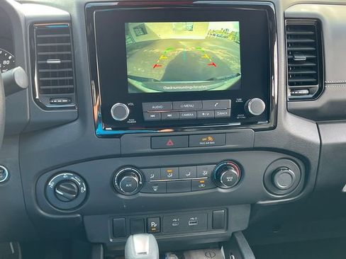 Certified 2023 Nissan Frontier SV w/ Midnight Edition Package image 18