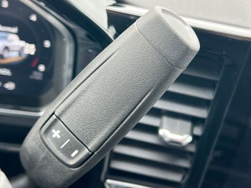 New 2026 GMC Sierra 1500 SLE image 23