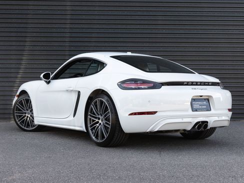 Certified 2025 Porsche 718 Cayman image 3